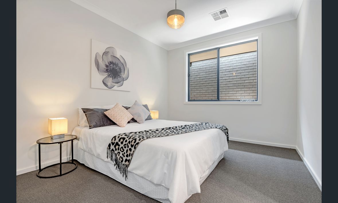 7 Elm Grove Oaklands Park Bedroom 1