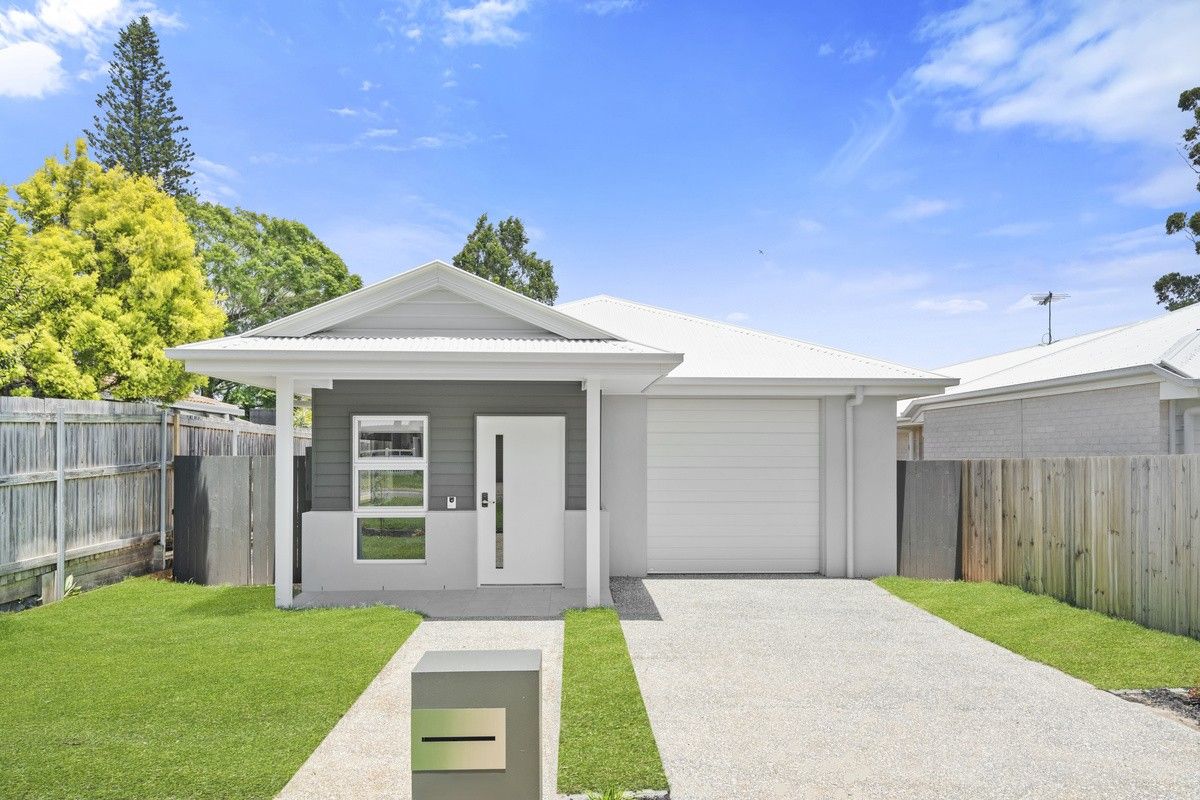 PROFESSIONAL PHOTO   LOW RES 1