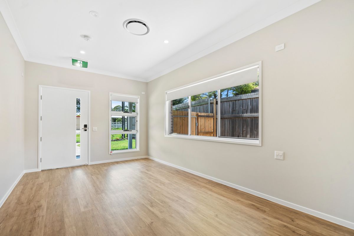 PROFESSIONAL PHOTO   LOW RES 2