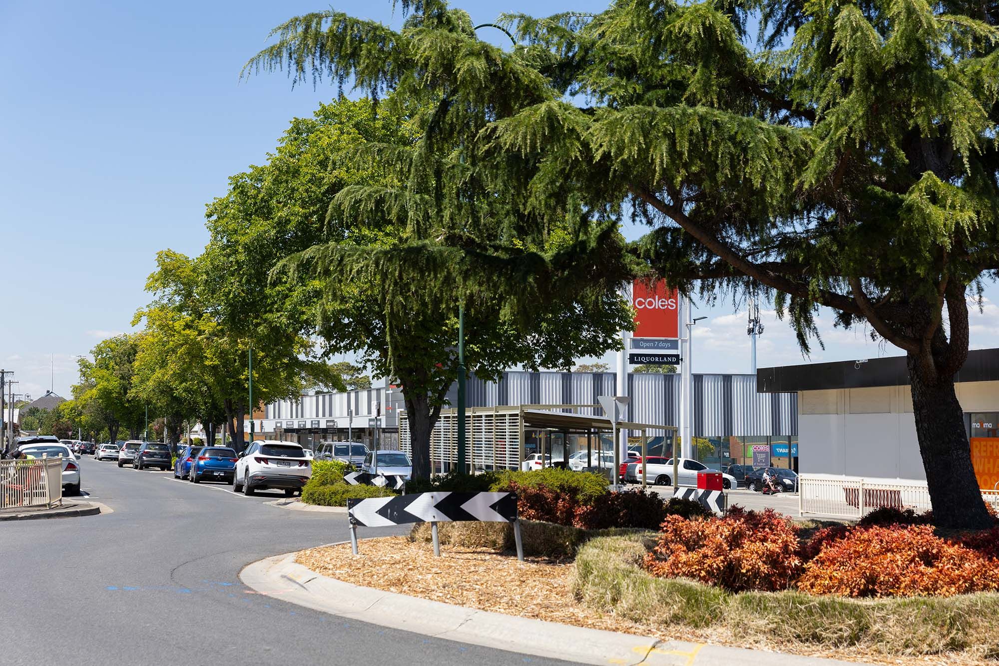 Morwell   Supermarket & Local Shops LR No Logo