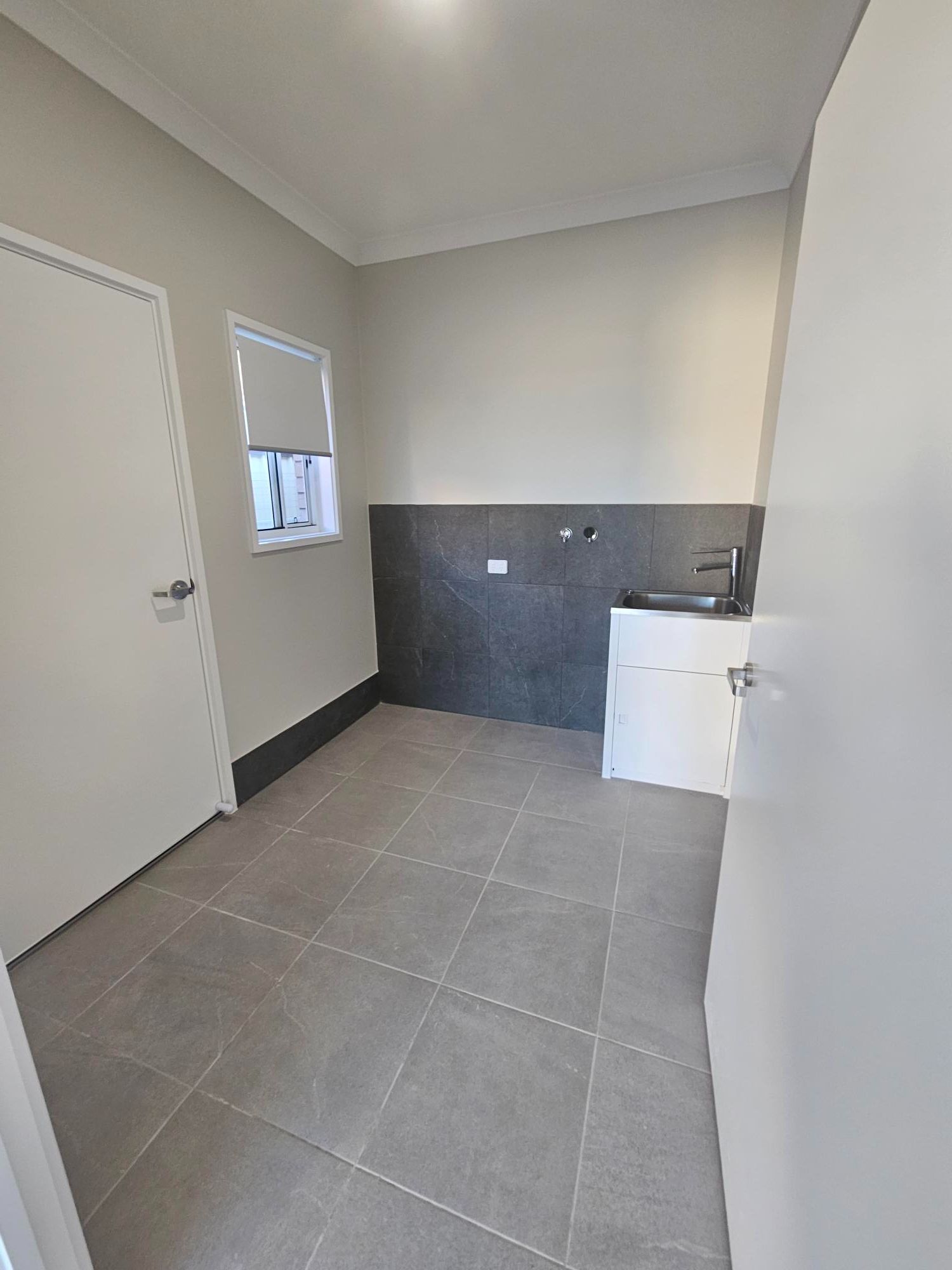 kw4ga825djuovskwerbm