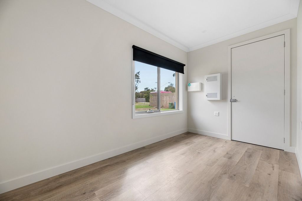 Front Living-20-Queens-Road-Pearcedale_021_1024 (1)