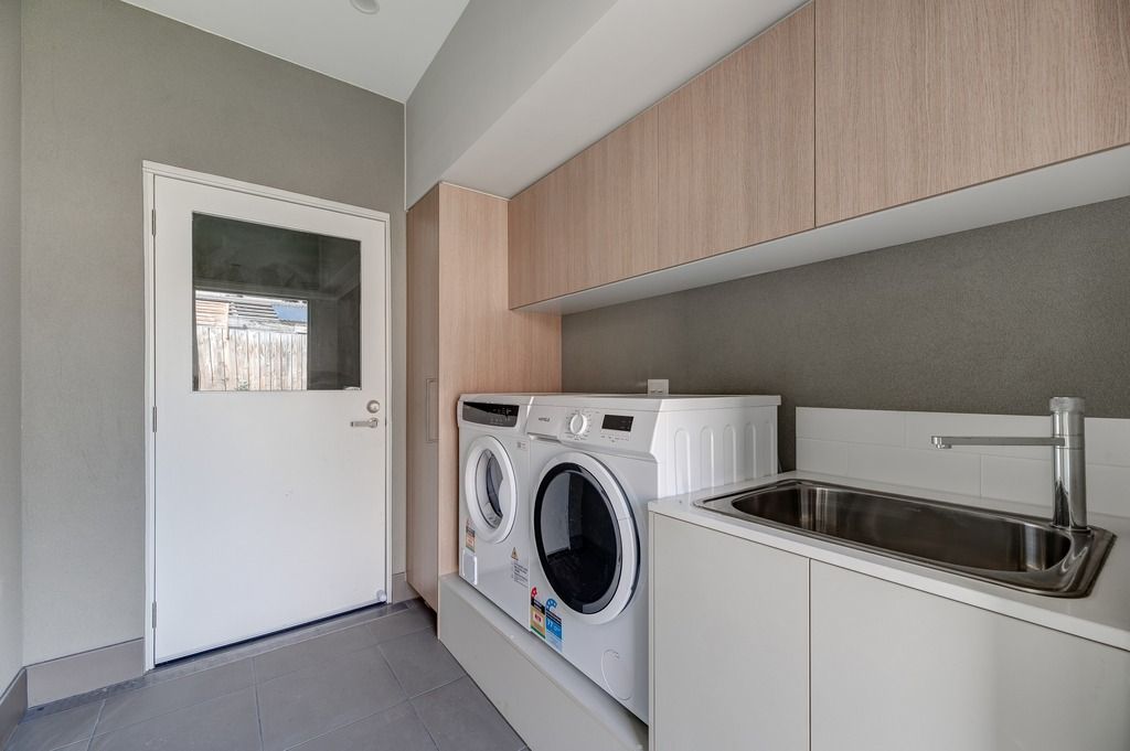 Front Living-20-Queens-Road-Pearcedale_1024