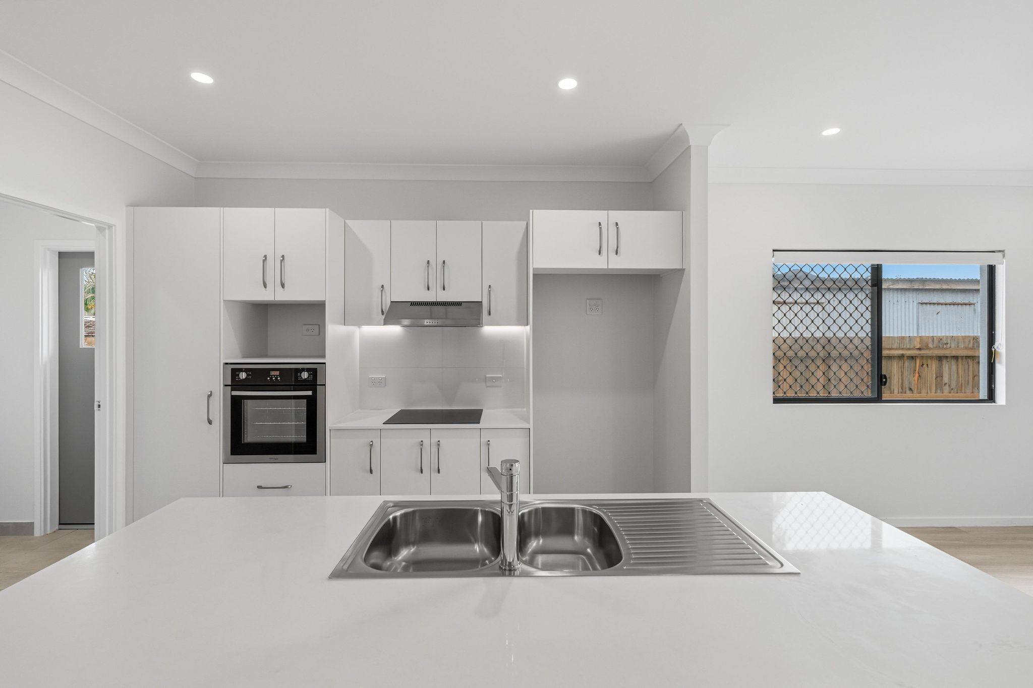 3   Cavendish St 10 - U2 Kitchen