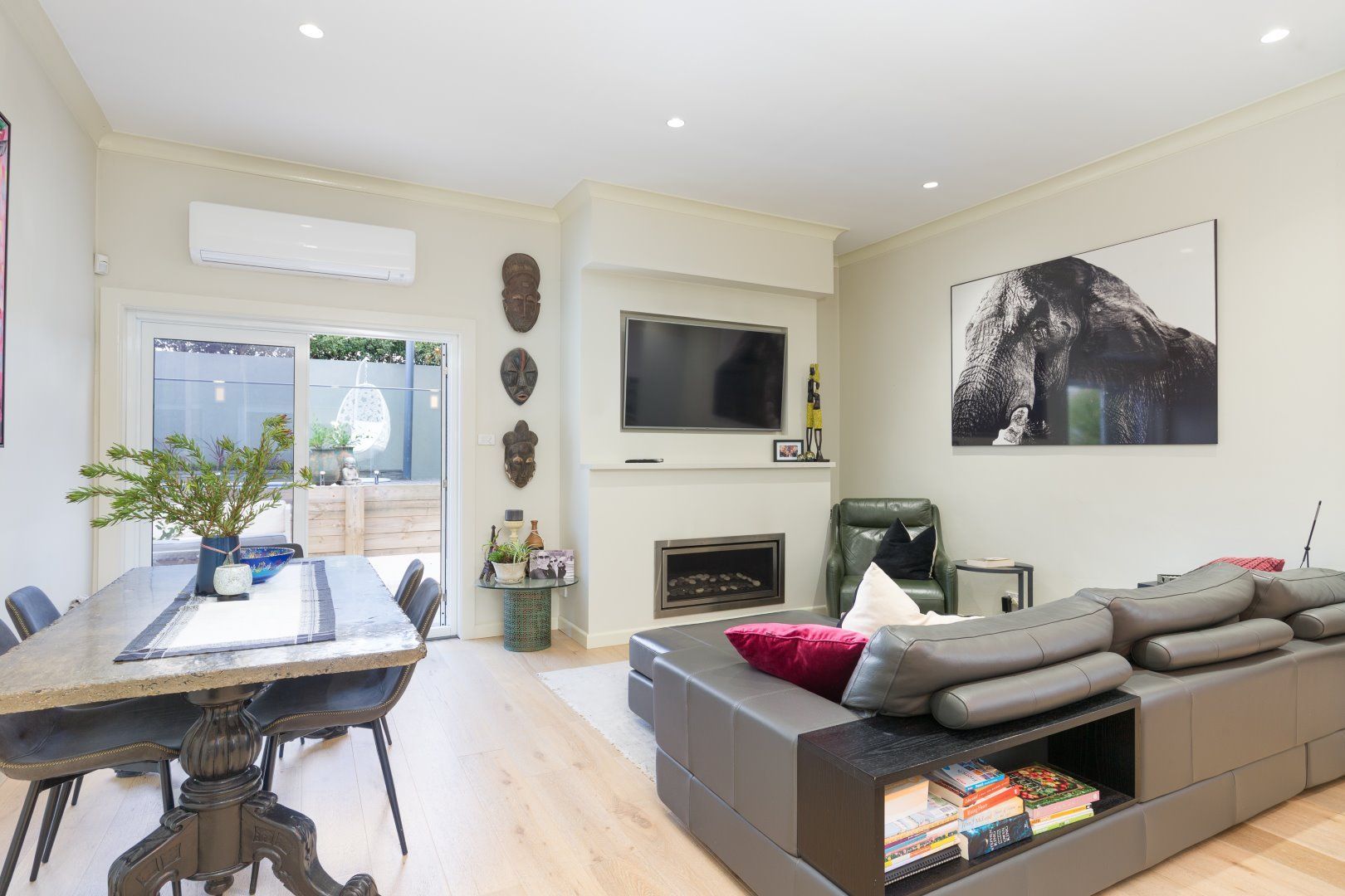 Lounge room