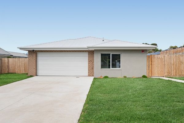 Front 20-Queens-Road-Pearcedale_030_1024