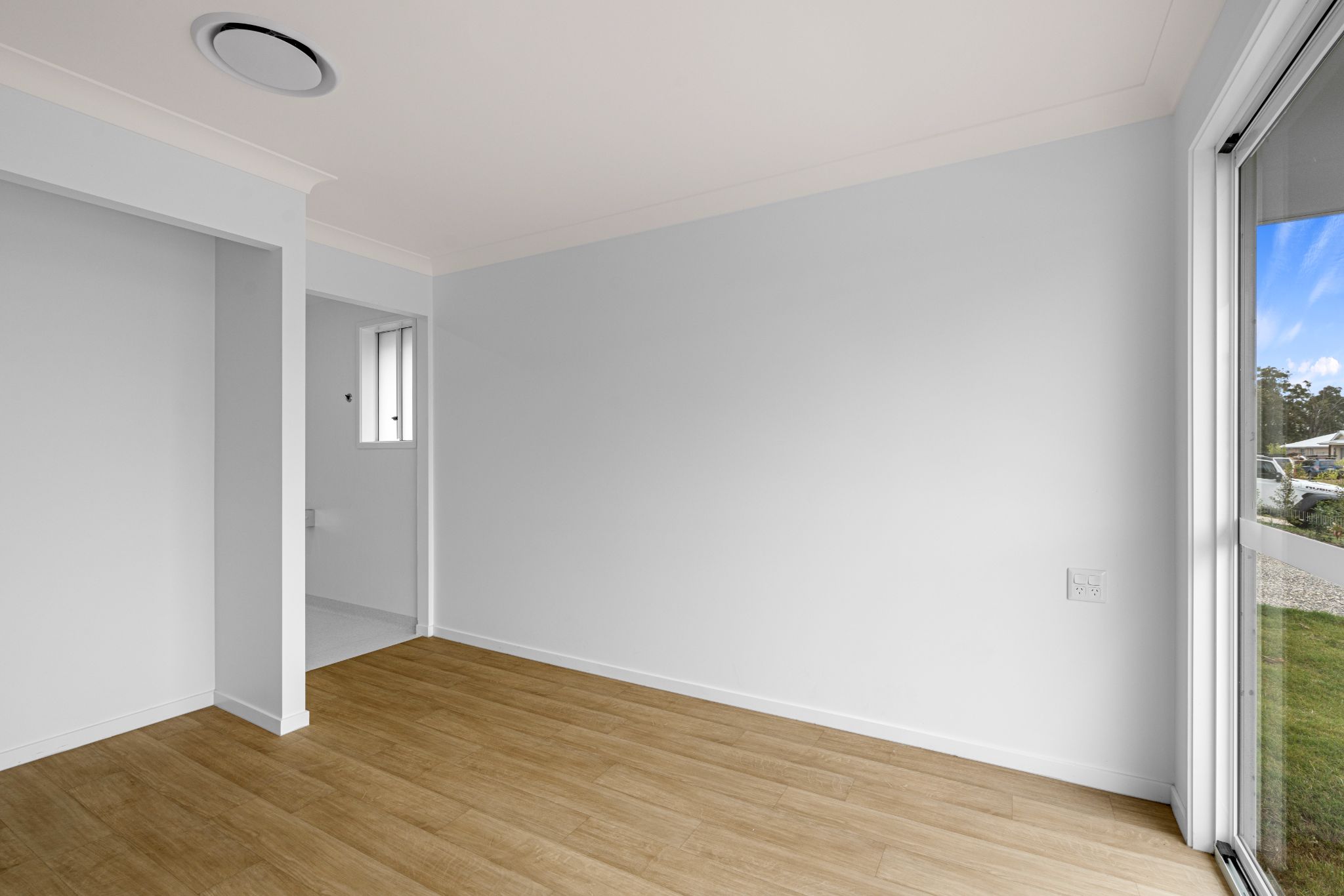 007 Open2view_ID900076-11_Cypress_Circuit_Fernvale