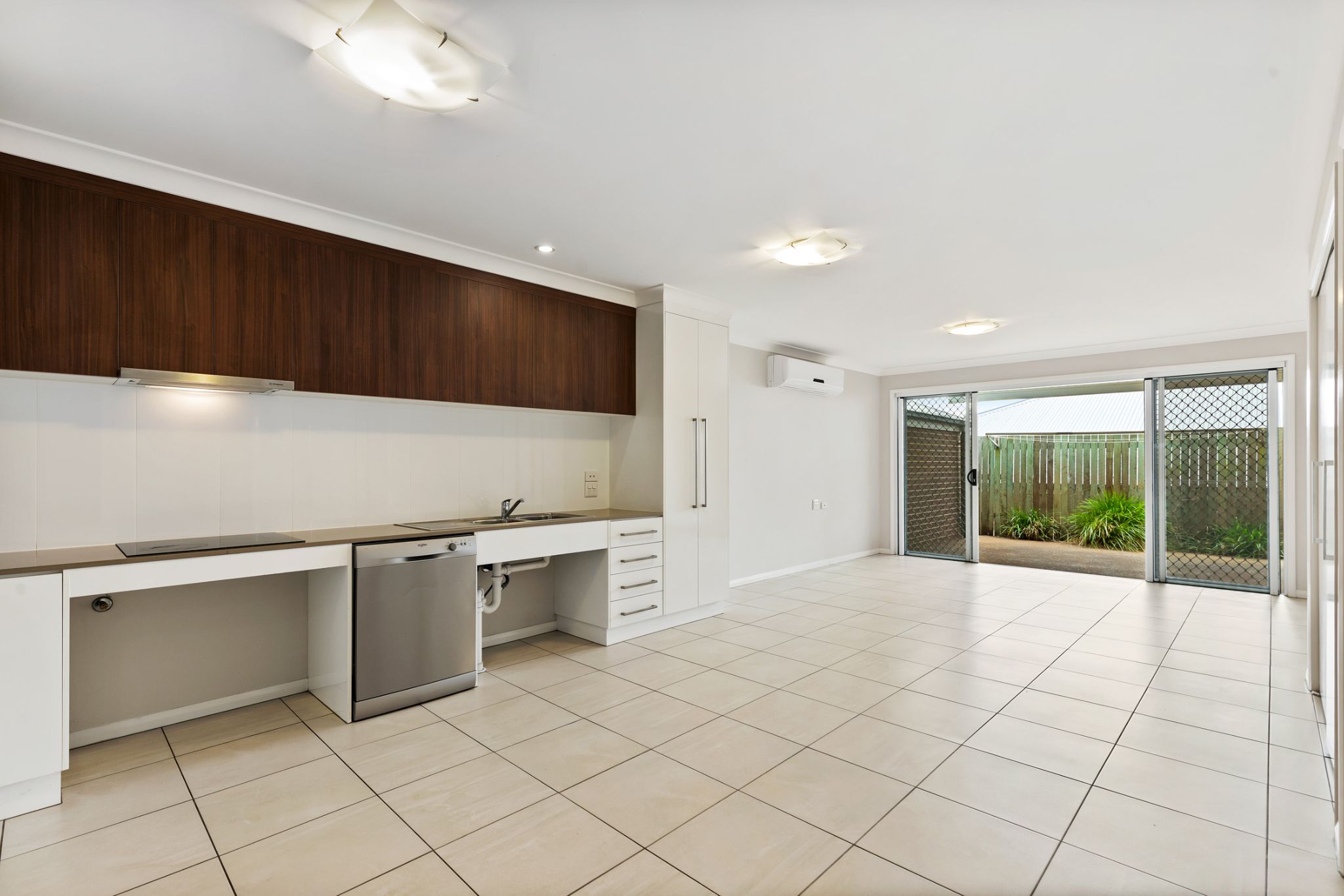 Unit 2  11 Cardamon Cr_ Glenvale _20 of 35__1665420393