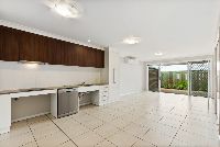 Unit 2  11 Cardamon Cr_ Glenvale _20 of 35__1665420393