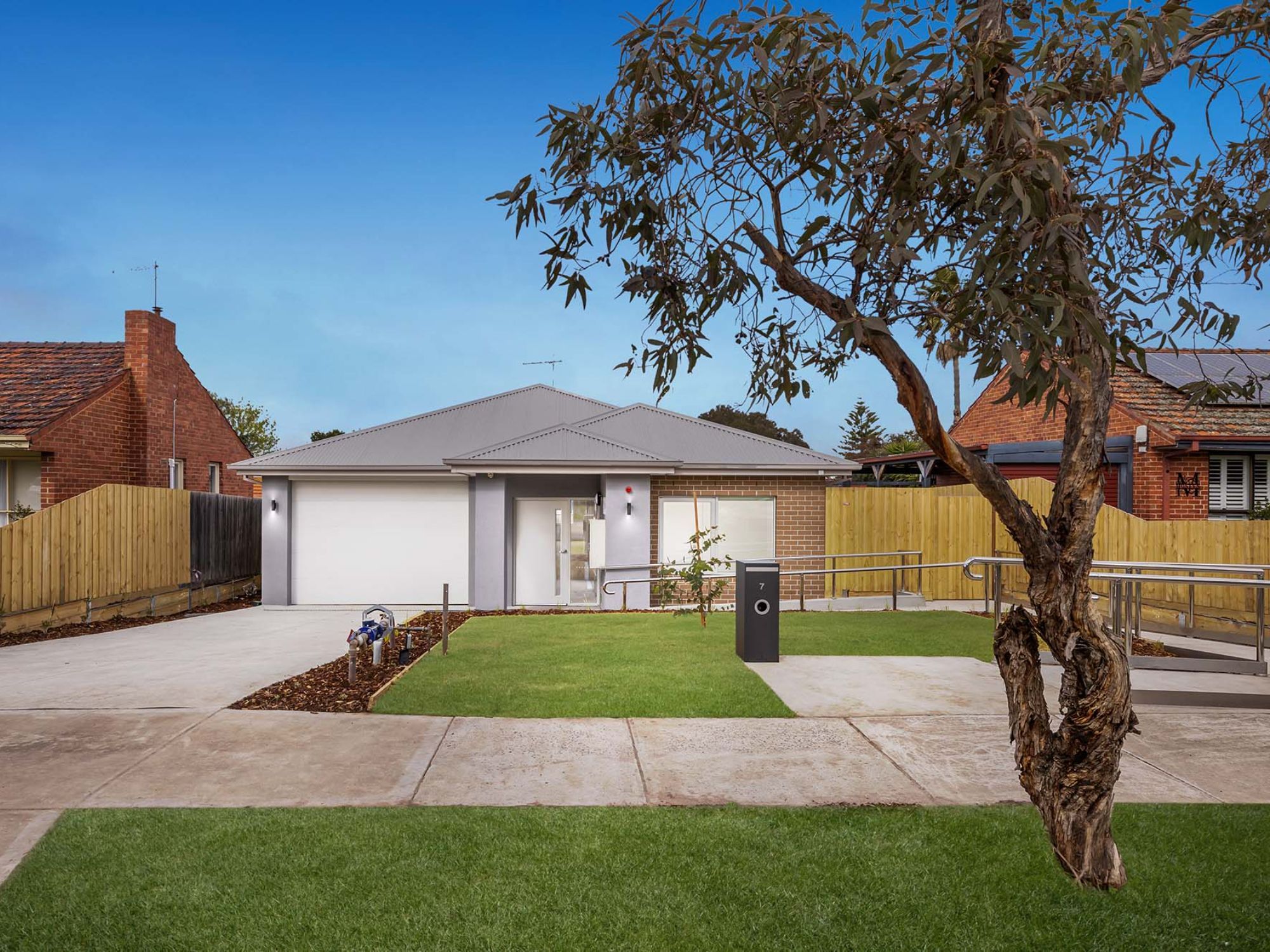 Fidge   Facade 1 Dusk LR No Logo (1)