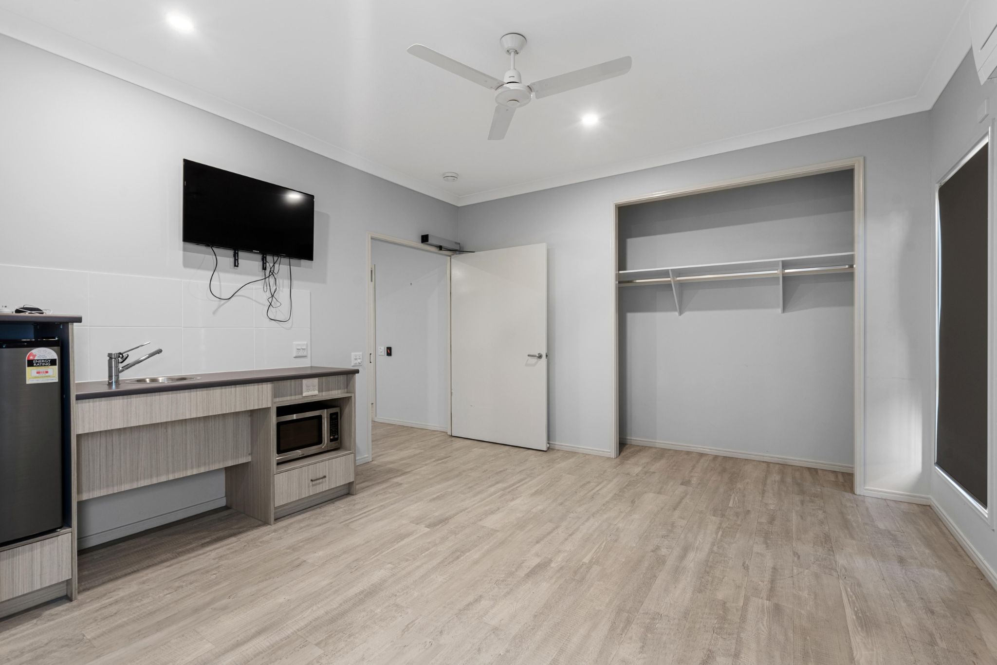 online image-compressor_007_Open2view_ID992771-28B_Lusitania_St__Newtown