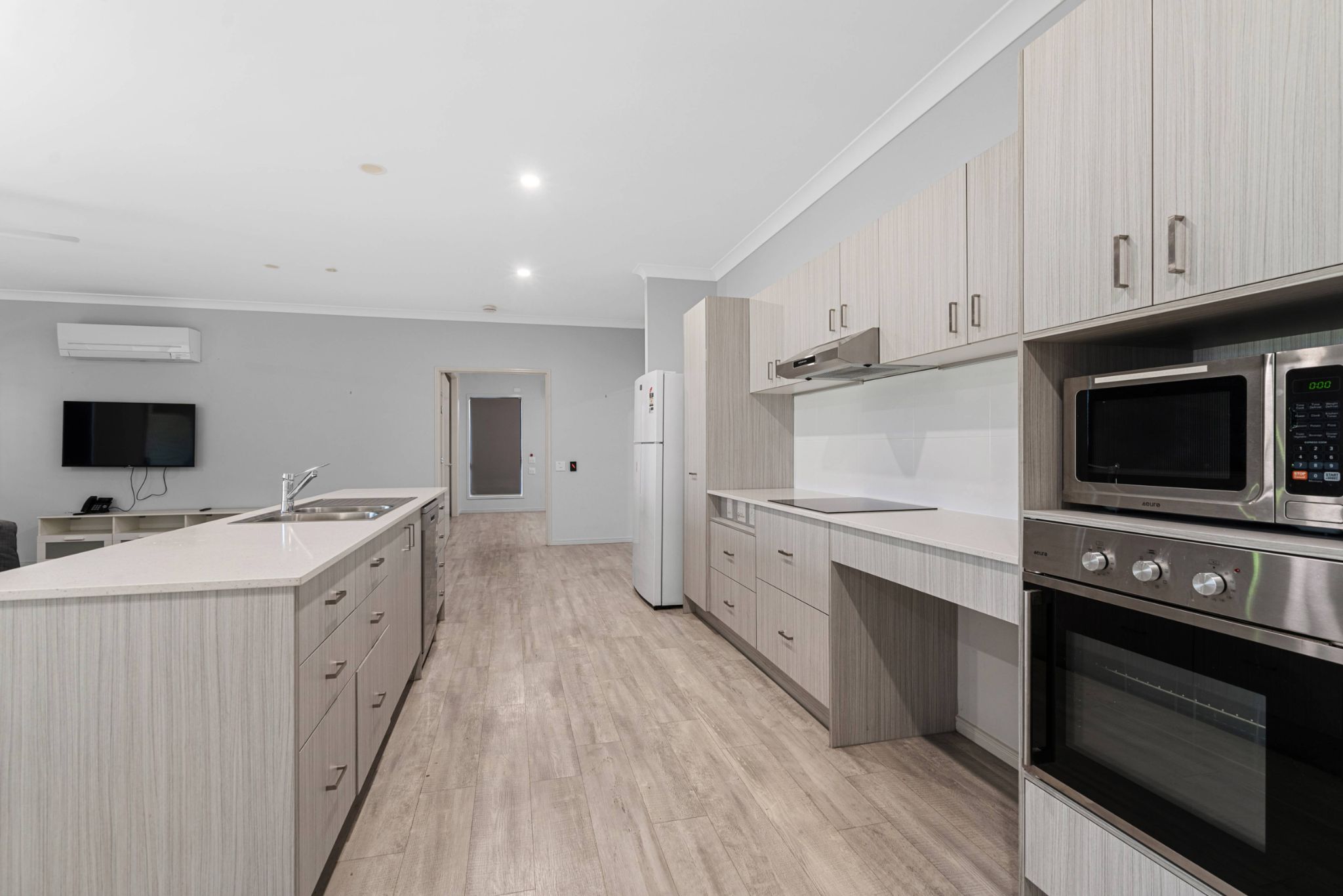 online image-compressor_004_Open2view_ID992771-28B_Lusitania_St__Newtown
