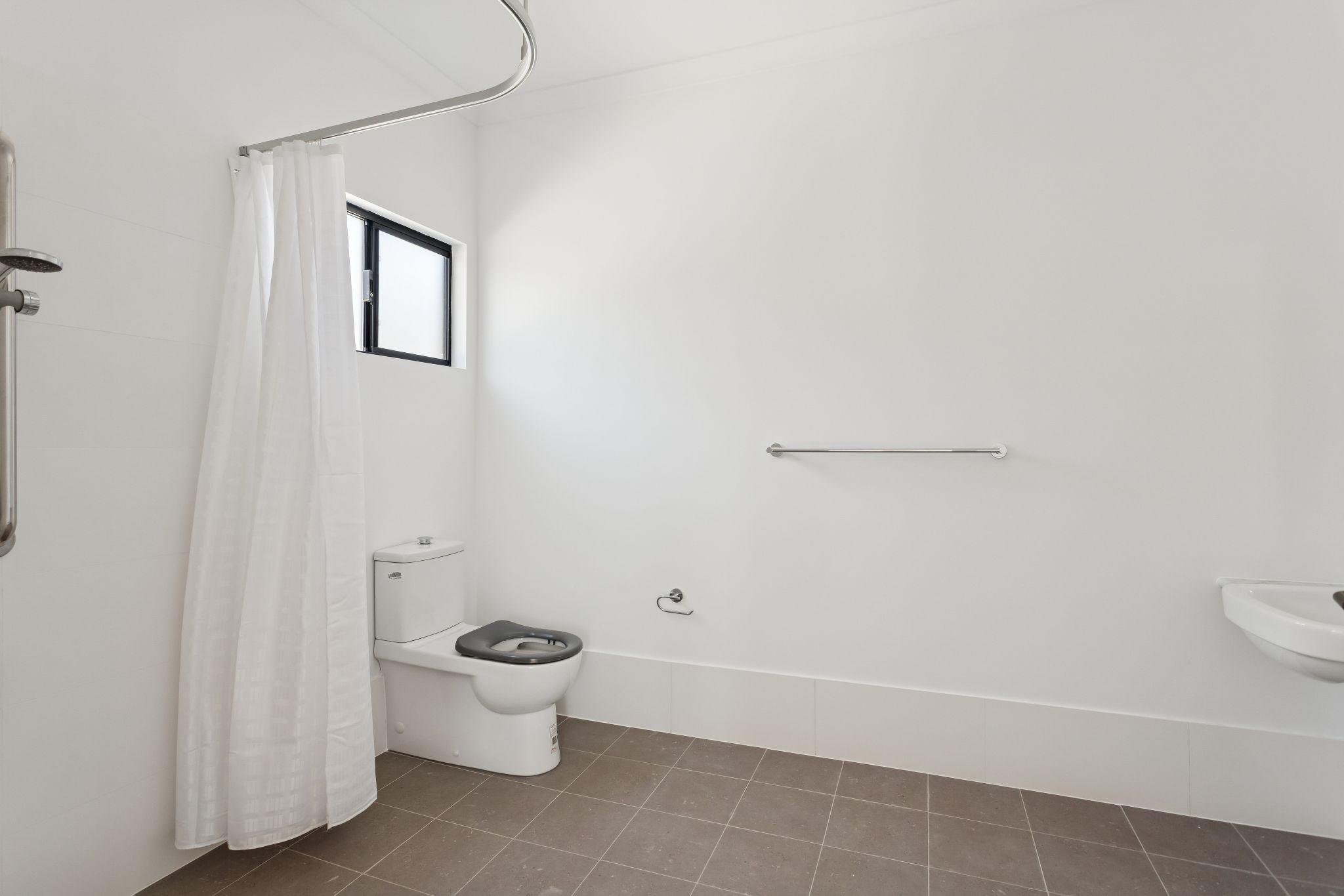 3 13 Cope St  Midland 04