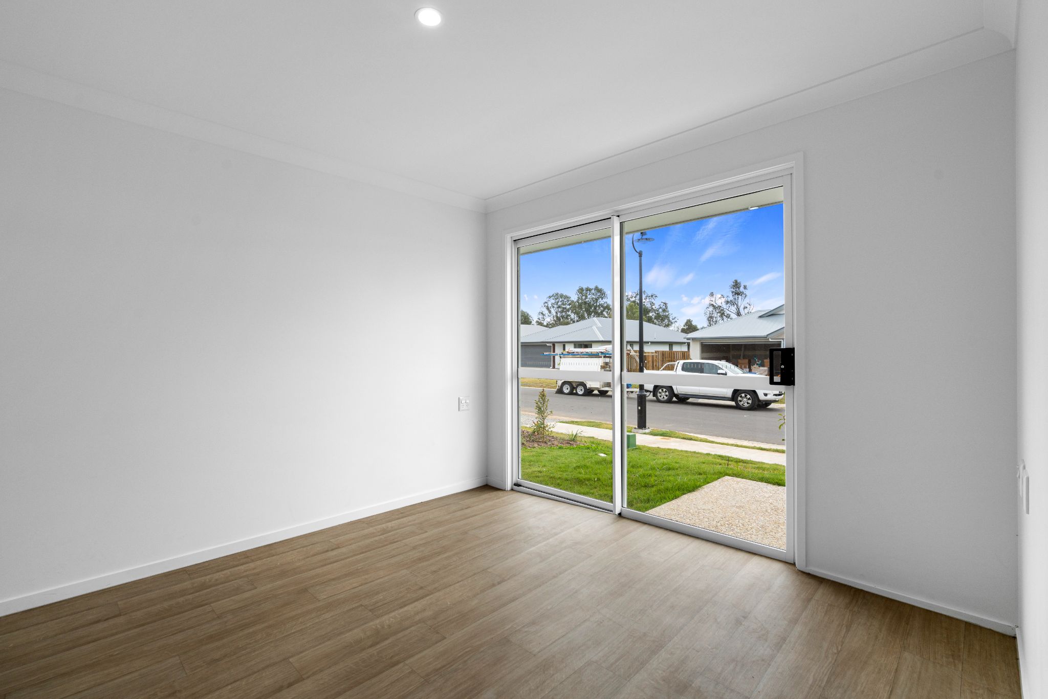 006 Open2view_ID900076-11_Cypress_Circuit_Fernvale