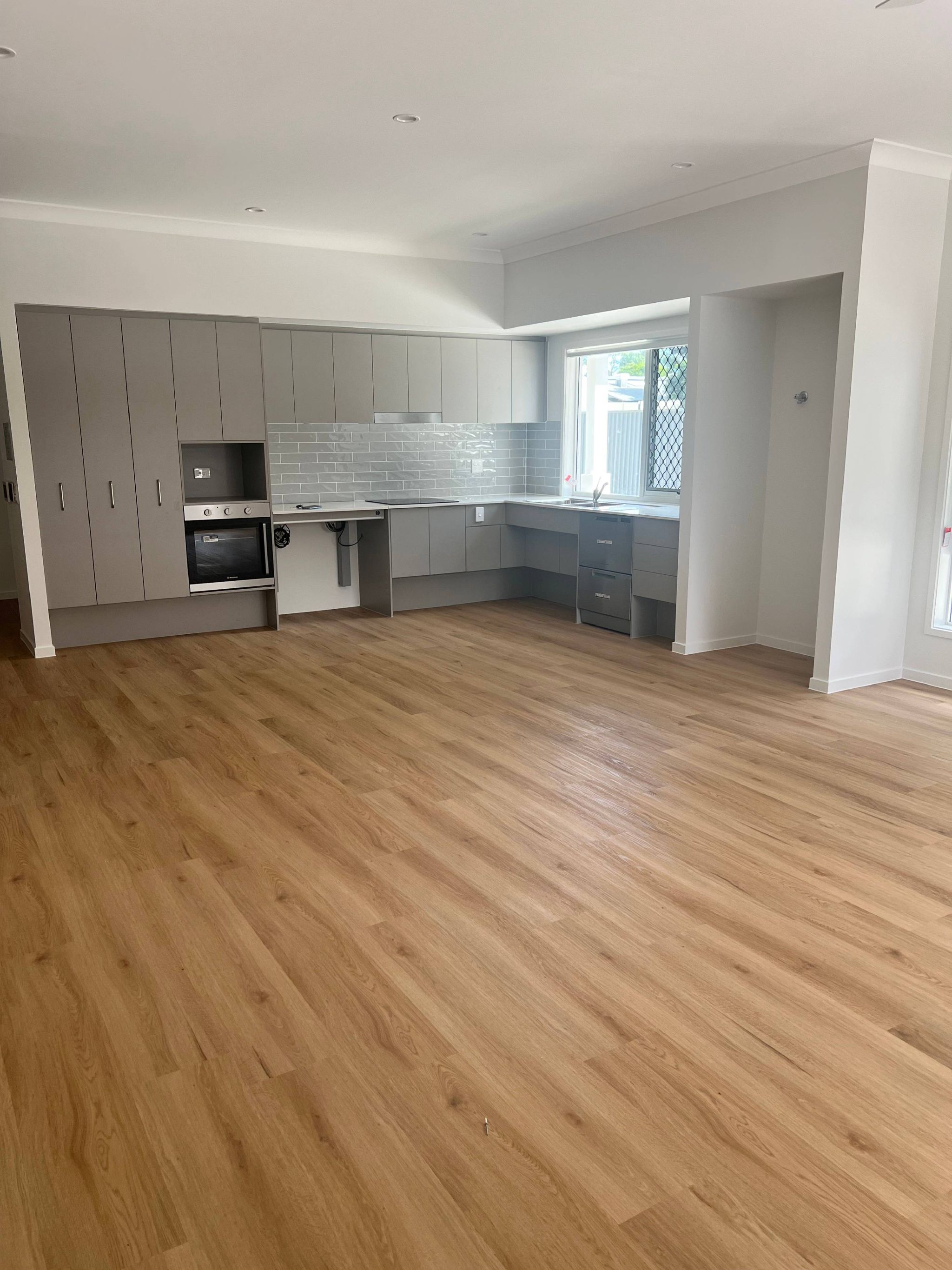 3    Paradise Rd Slacks Creek