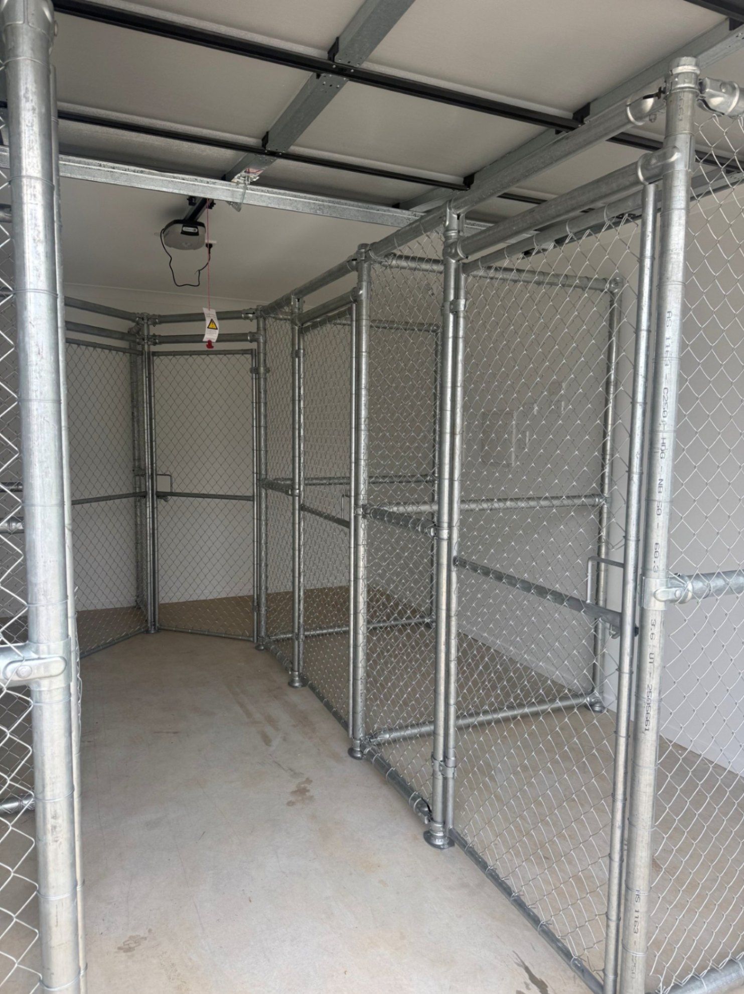 online image-compressor_online-image-compressor_glasshouse cage 3