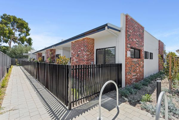 3 13 Cope St, Midland 07