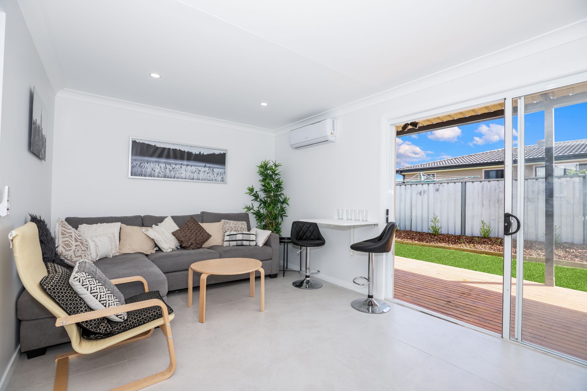 Furnished accessible Lounge area