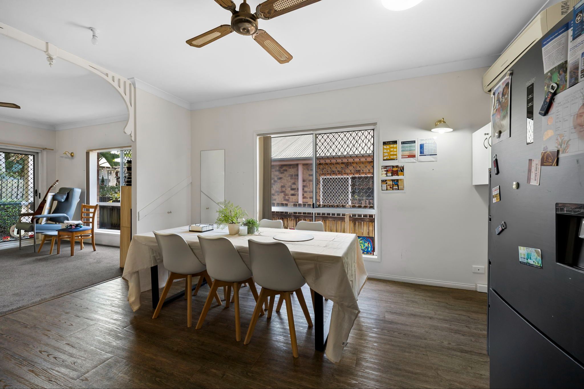 Wooloowin dining area
