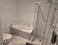 Bathroom2