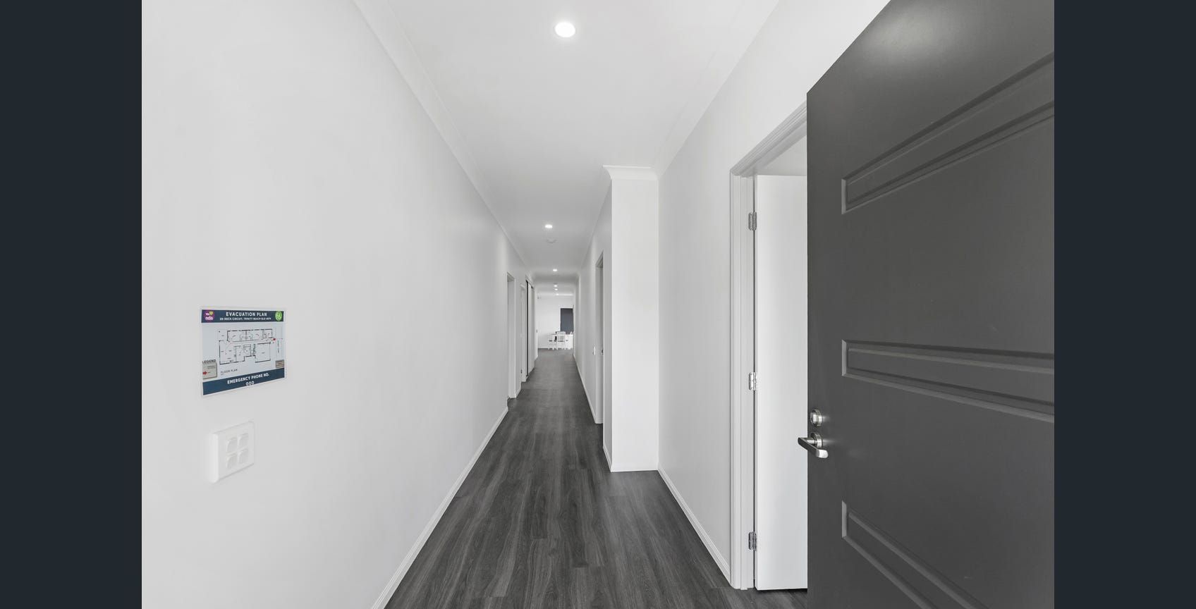 20 Deck hallway
