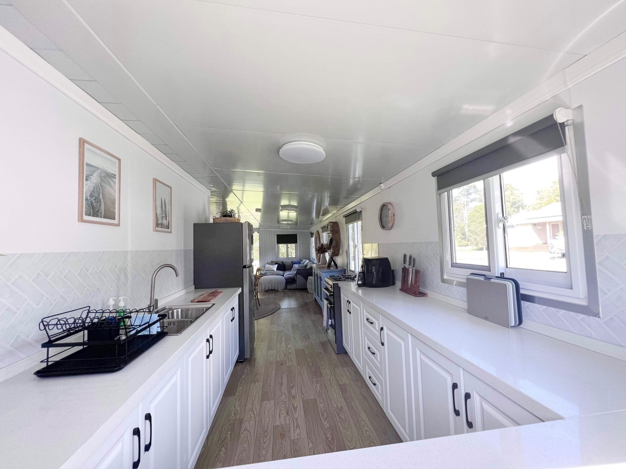 348FE779 33F2-4889-ABBA-EA0C73564154