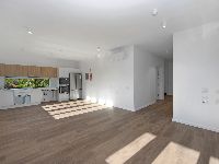 013 Open2view_ID879397-15_Lawson_Street