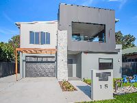 001 Open2view_ID879397-15_Lawson_Street