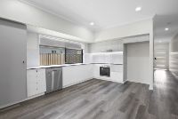 2   Chenoweth Dve 39 - Kitchen