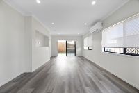 12   Chenoweth Dve 39 - Dining to Patio