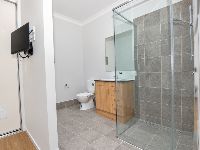 ooa carer-room-bathroom-1