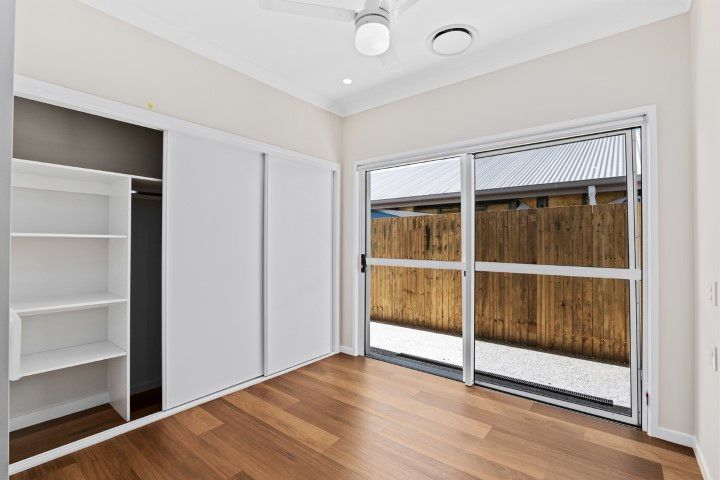 PROFESSIONAL PHOTO   LOW RES 5 (1)