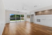 PROFESSIONAL PHOTO   LOW RES 9 (1)