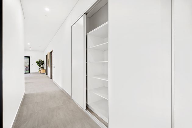 2 7 Leadwort  Court Leben Homes-entry
