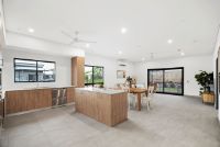 3 7 Leadwort  Court Leben Homes-kitchen-dining-room