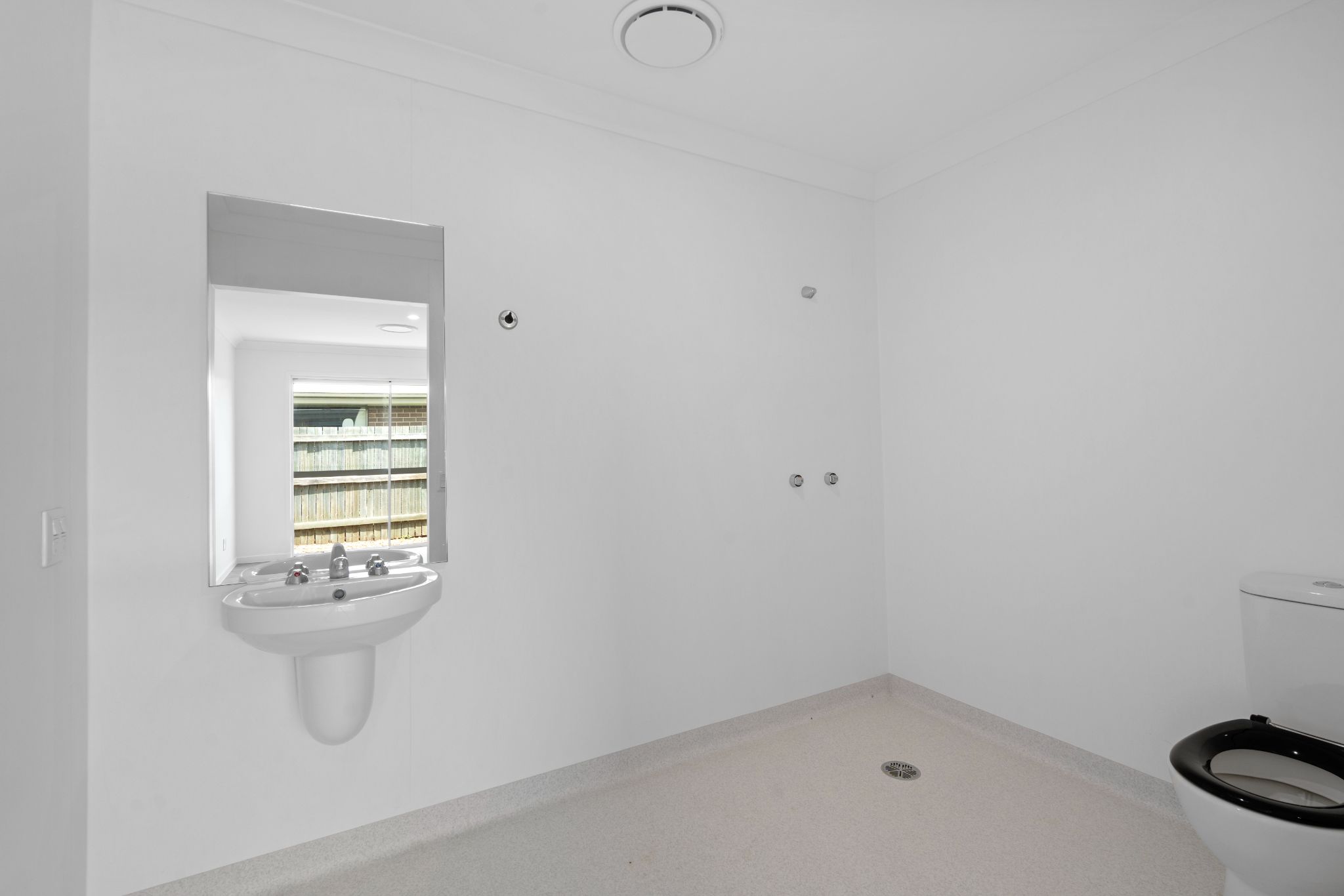 011 Open2view_ID912124-6_Breanna_St__Cotswold_Hills