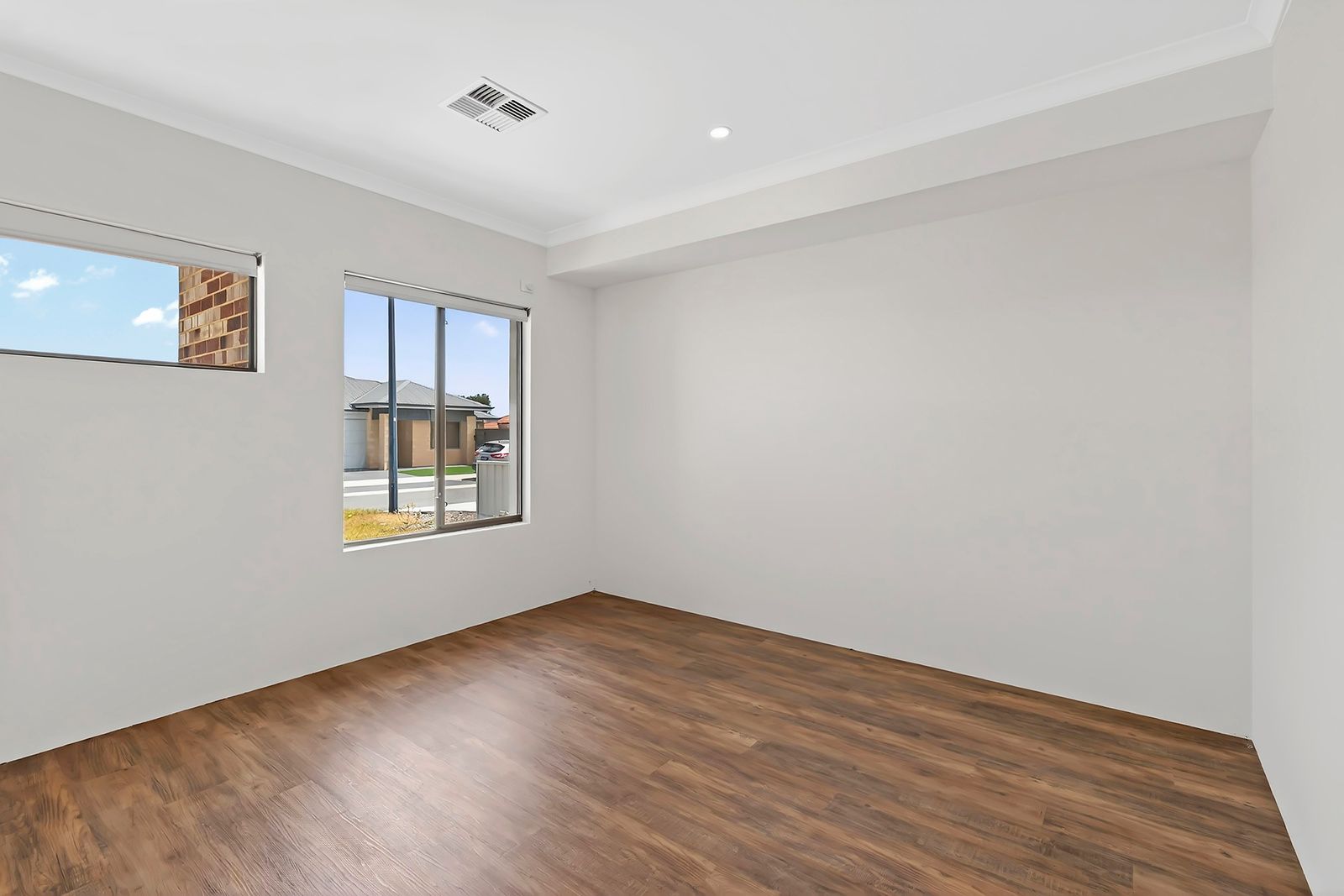 016 Open2view_ID999325-10_Windsor_Way__Waikiki