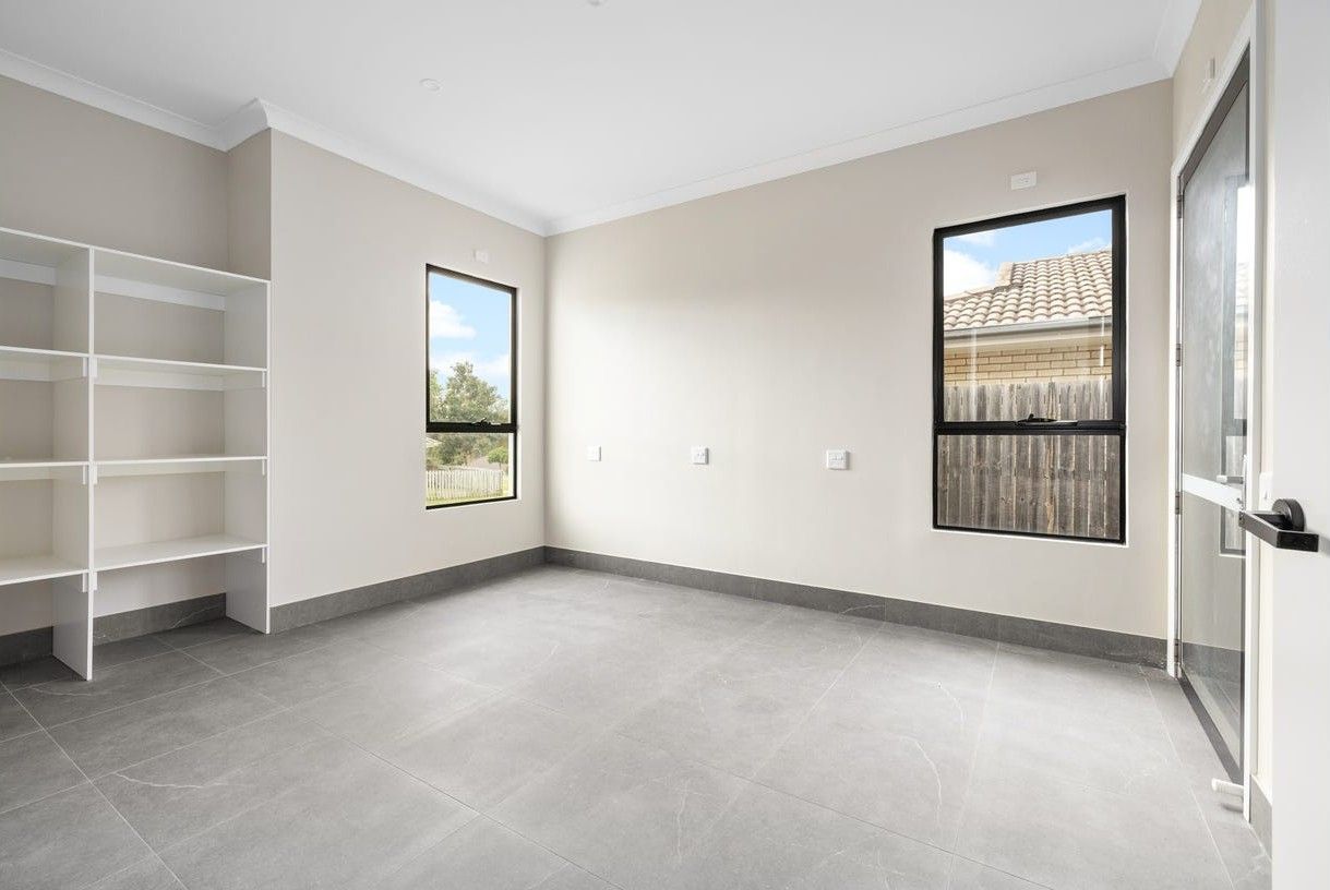 8   Ludwig St 4 - Bed 2