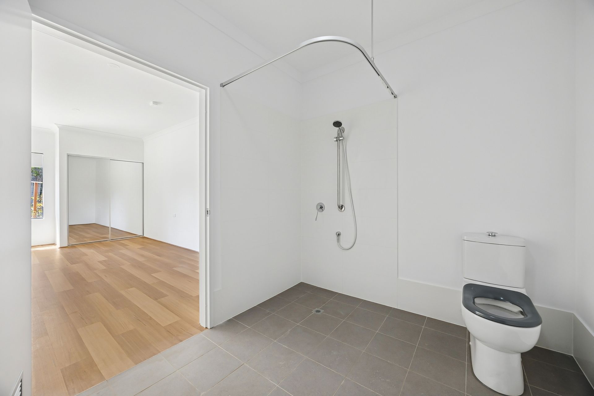 web 2 7-13 Station Street, Gosnells 6