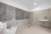 1747966054344 40-ManlySt-3