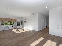 013 Open2view_ID879397-15_Lawson_Street