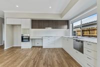 PROFESSIONAL PHOTO   LOW RES  5 02.05.2025