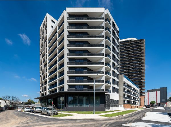 Gladstone exterior_01-resized (1)