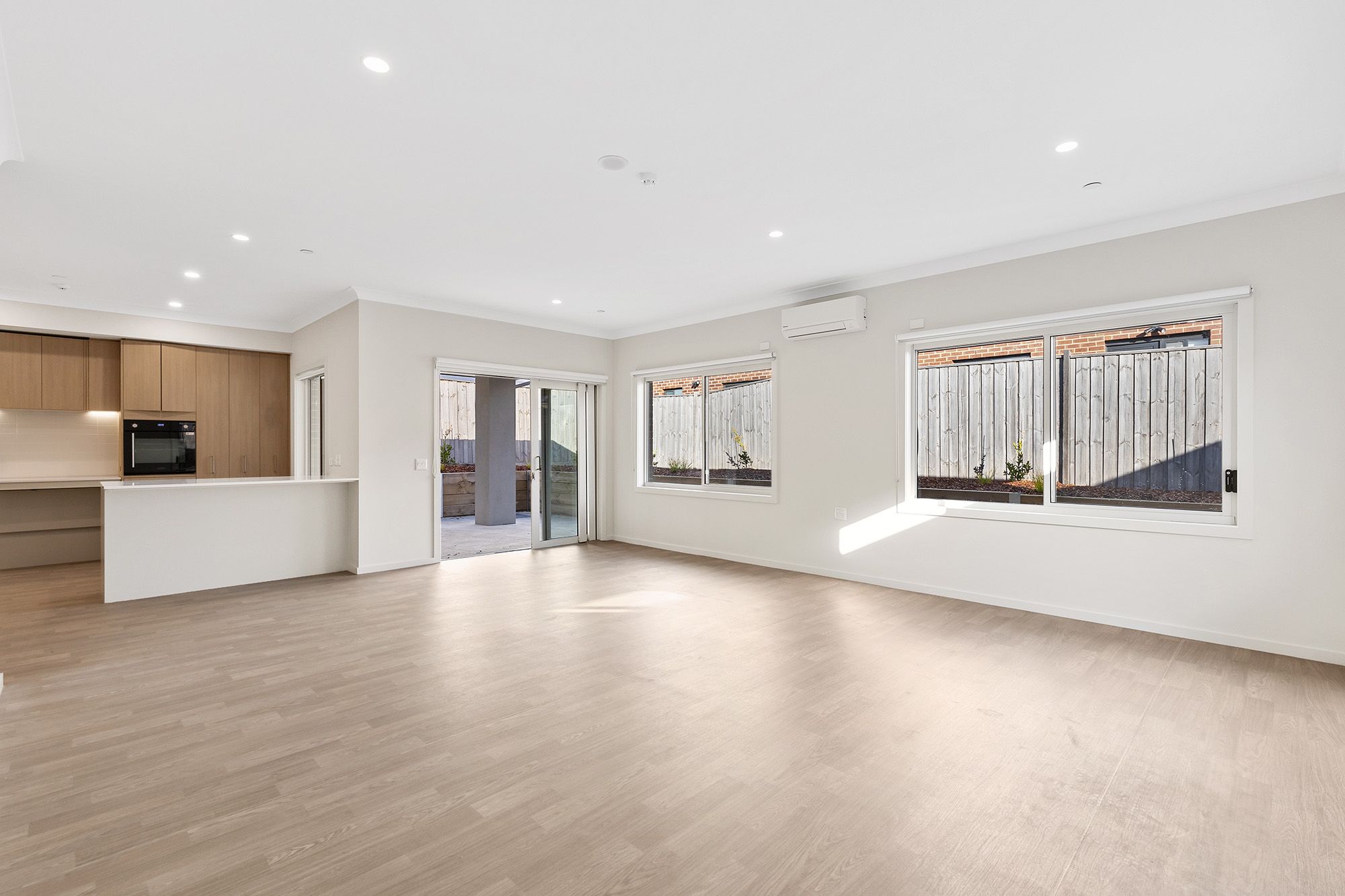 Boilersmith   Living Dining Alfresco Kitchen 1 LR No Logo