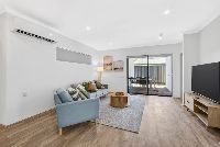 003 Open2view_ID999327-32_Coomberdale_Road__Midvale