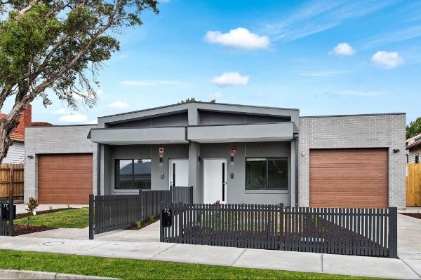 Shaftsbury Facade Day