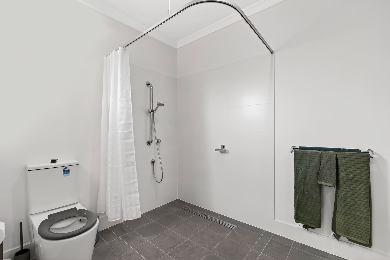 012 Open2view_ID999327-32_Coomberdale_Road__Midvale