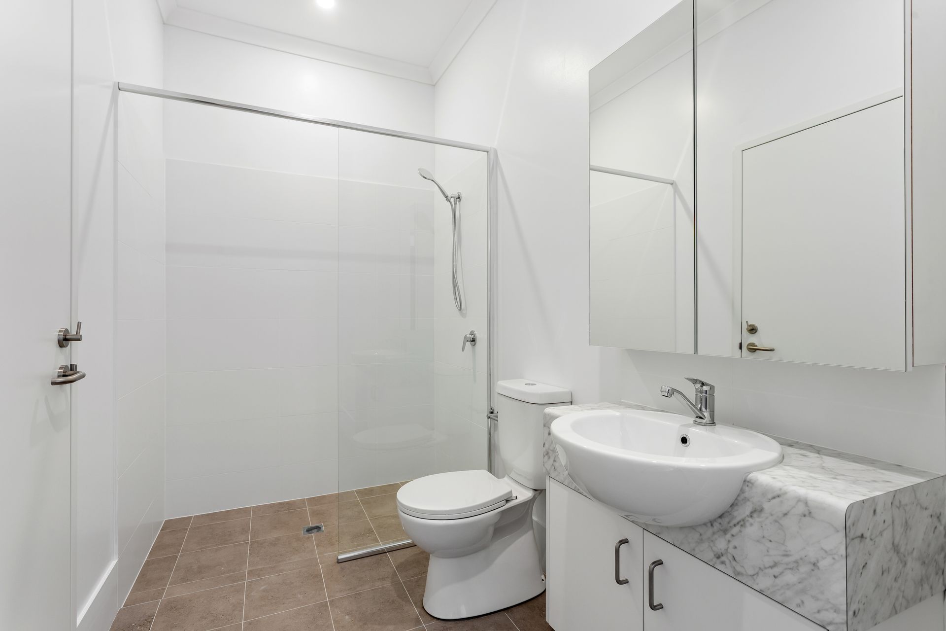 web 22 Dalry Rd, Darlington 21