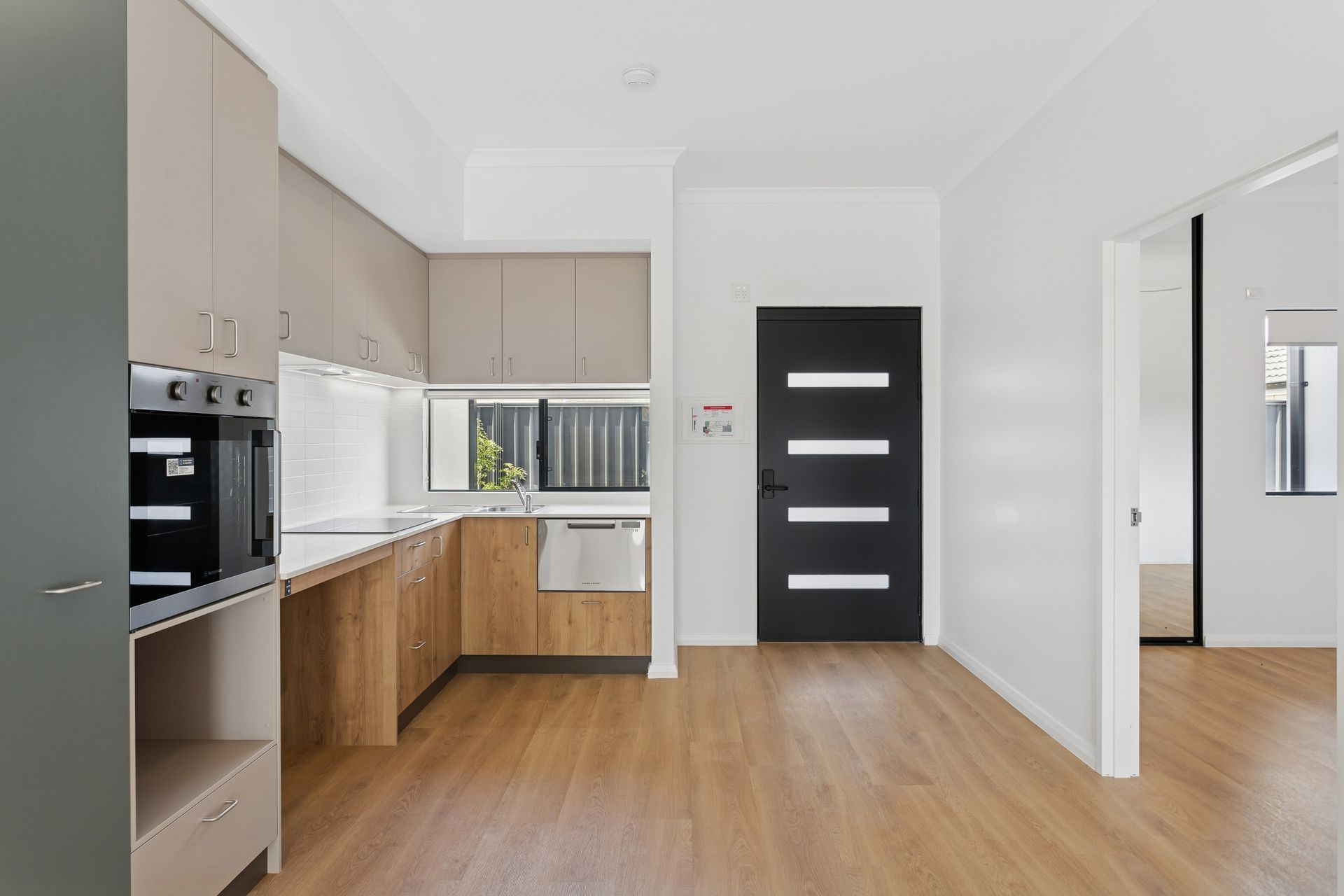 web 22 Dalry Rd, Darlington 27