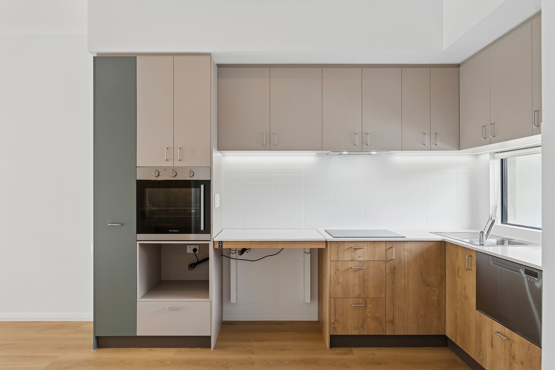 web 22 Dalry Rd, Darlington 25